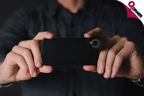 For QR49 Zoom In with an Universal Clip Lens for Mobiles and Tablets - Choice of Two Colours! (QR110 Value)